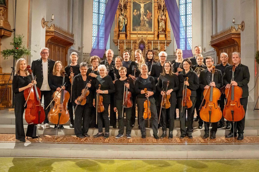 Das Orchester der Caecilia Musikgesellschaft Rapperswil in der Kirche St. Johann.